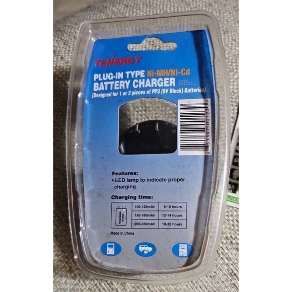 Tenergy Plug-In Type Ni-MH/Ni-Cd Battery Charger (9V Block) T-228 & 2 Batteries - Picture 5 of 6